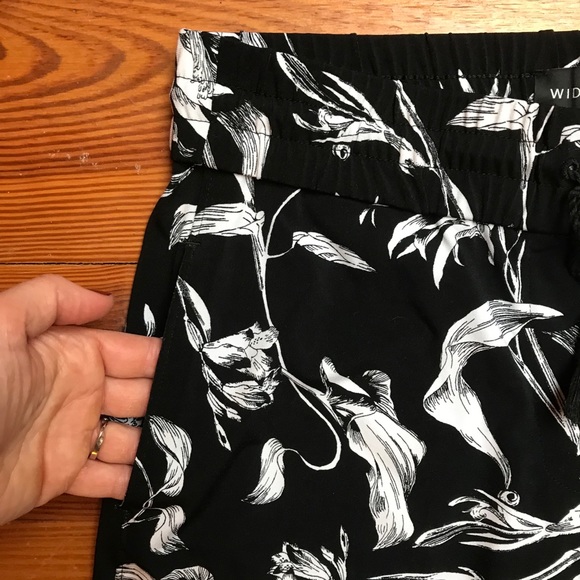 White House Black Market Wide Leg Pants, EUC, XS - Picture 6 of 15